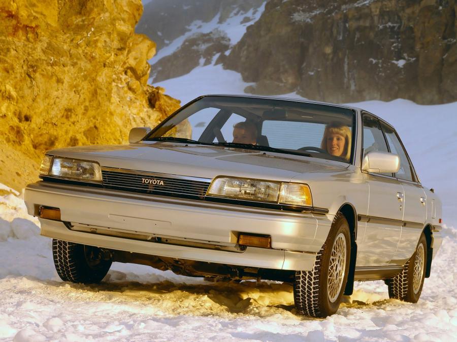  Toyota Camry Sedan LE 1986 года  (US) (фото 3 из 17)